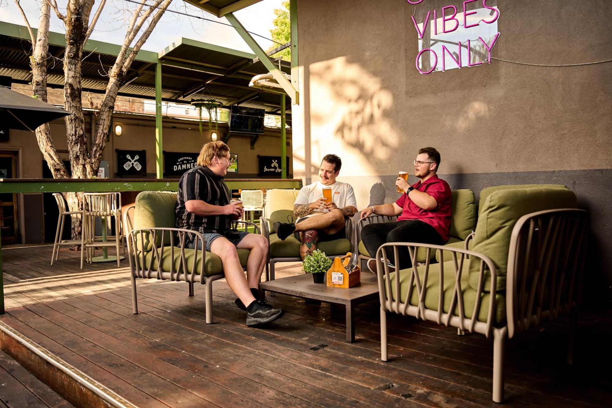 Beer Deluxe Albury Hotel Ngoại thất bức ảnh